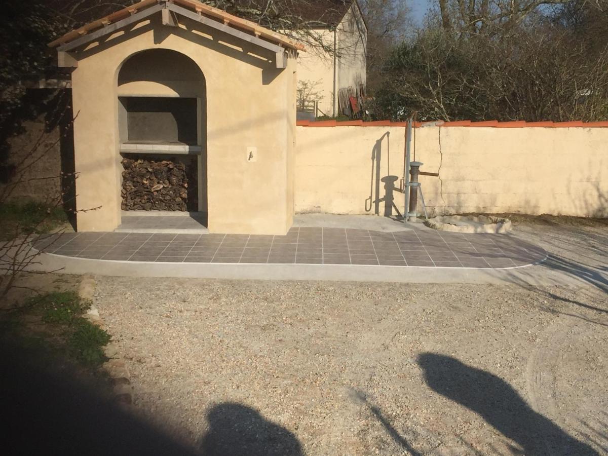 Superbe Gite A La Campagne Dans Le Bordelais Saint-Vivien-de-Blaye المظهر الخارجي الصورة